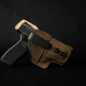 נרתיק עור פנימי לאקדח Hellcat Pro מבית MOR SINAI GEAR – נשיאה סמויה איכותית