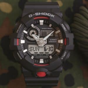 שעון G-Shock GA-700-1A - עמיד למים וזעזועים